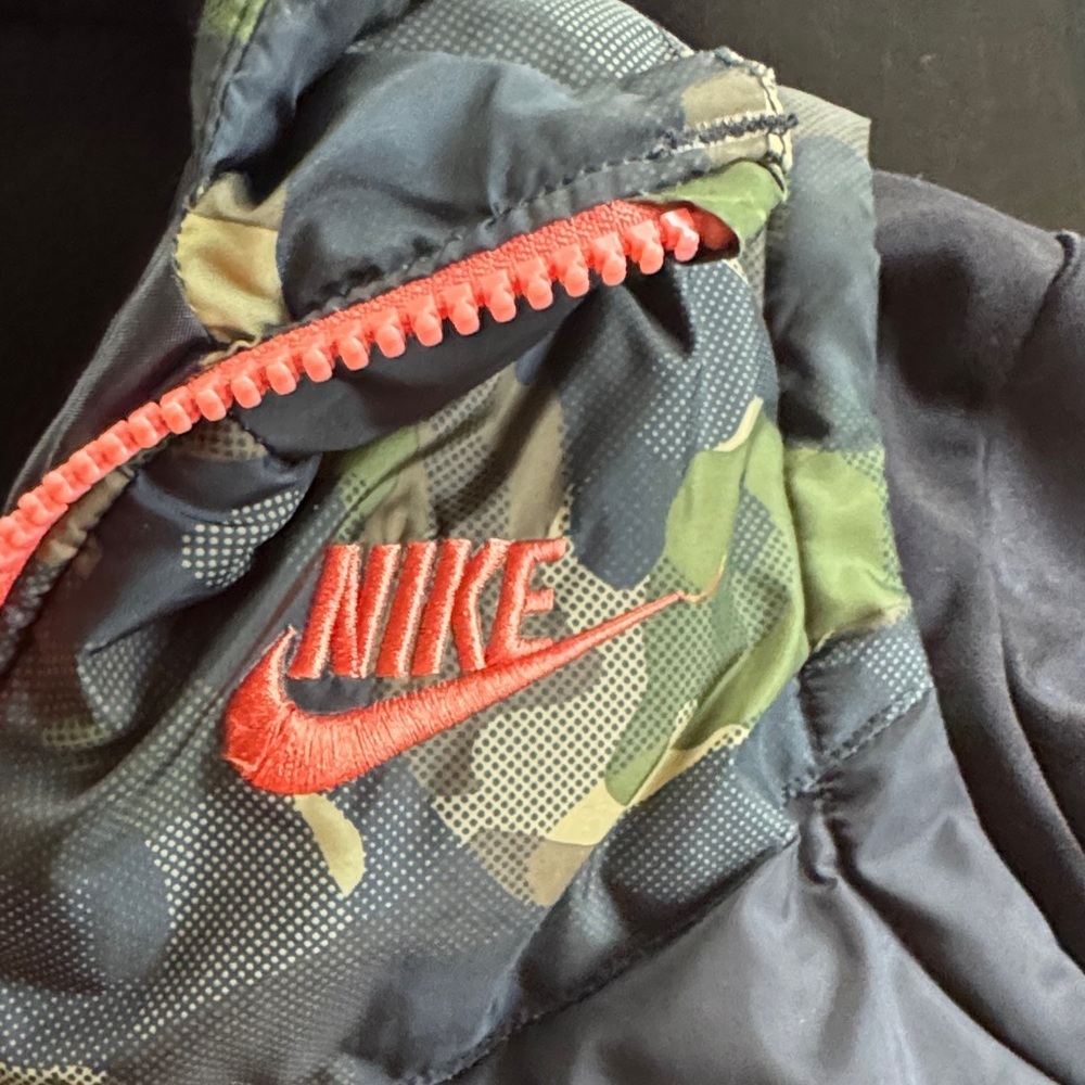 Nike Kids Camo Puffer Jacket - Black and Green - Picture 3 of 7